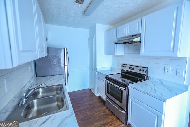 Photo - 1967 Singer Way House