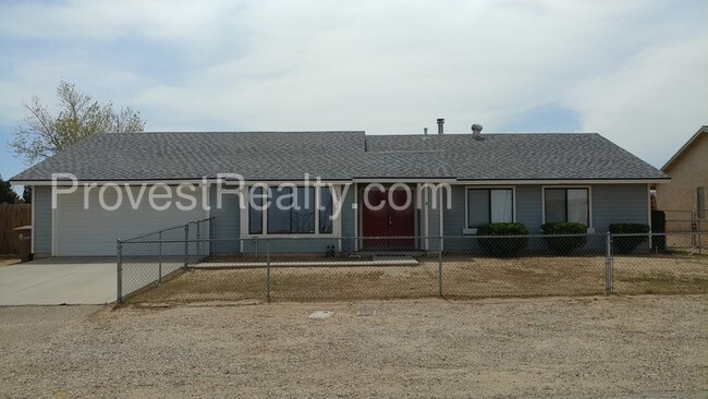 Foto del edificio - 13583 Avenal St