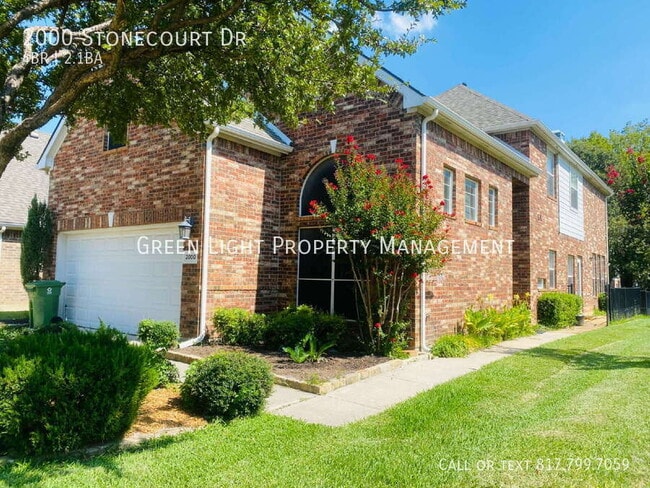 Photo - 2000 Stonecourt Dr- House