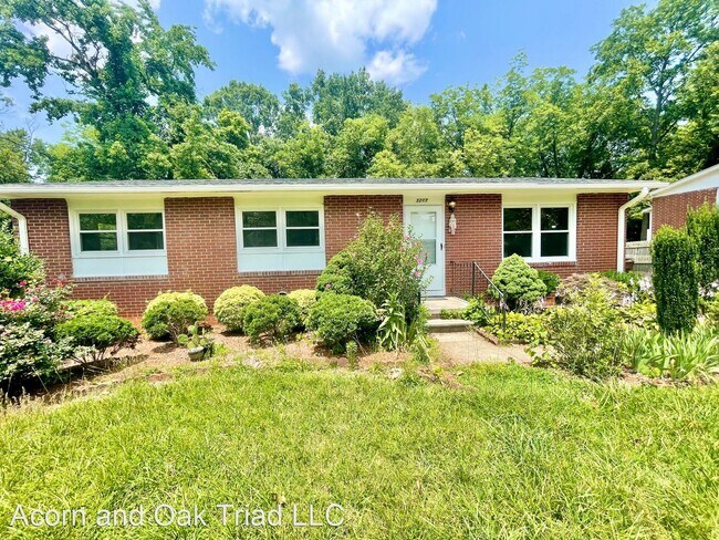 Foto del edificio - 3 br, 1.5 bath House - 3217 Harte Pl