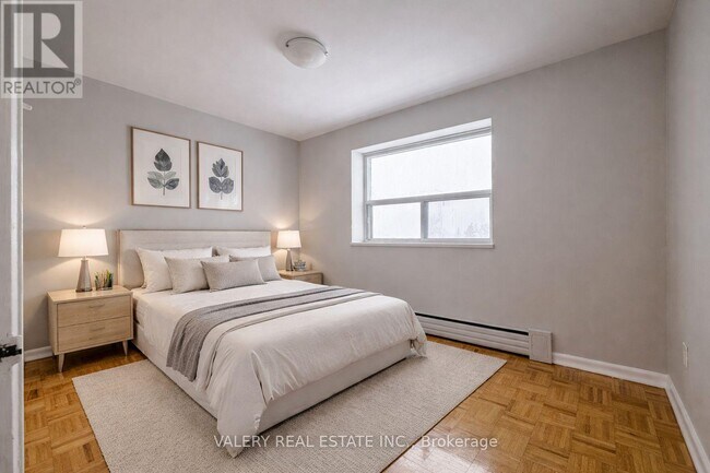 Photo du bâtiment - 1780 Lawrence Ave E