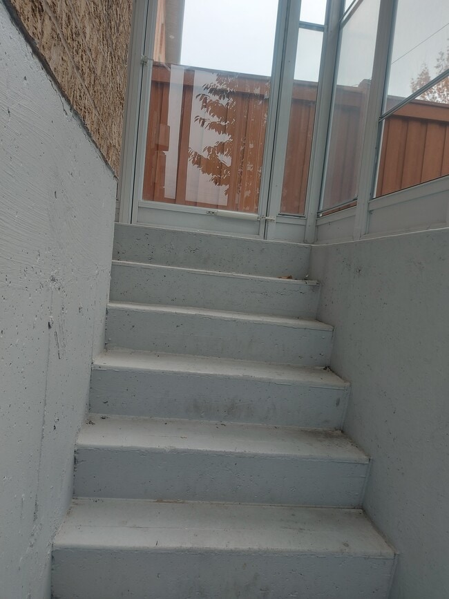 Building Photo - 54 Gamson Cres