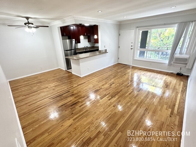 Foto del edificio - Updated 1Bed 1Bath In Prime West Hollywood