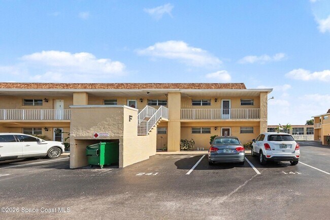 Foto del edificio - 2135 N Courtenay Pkwy
