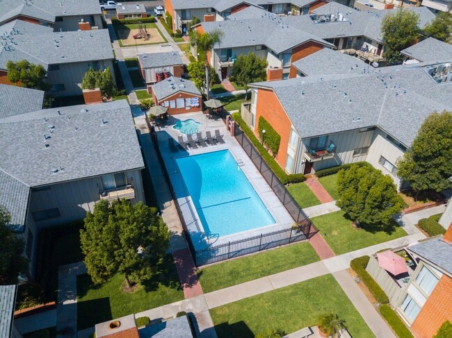 Building Photo - Tustin Village Apartments
