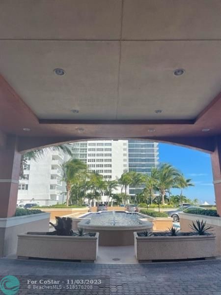 Foto del edificio - 2080 S Ocean Dr