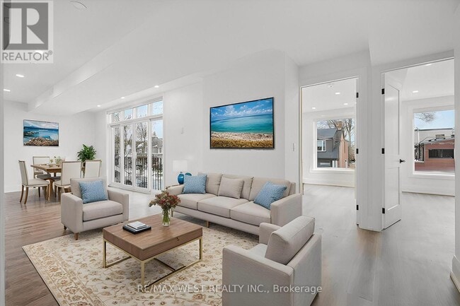 Building Photo - 115 Monarch Park Ave