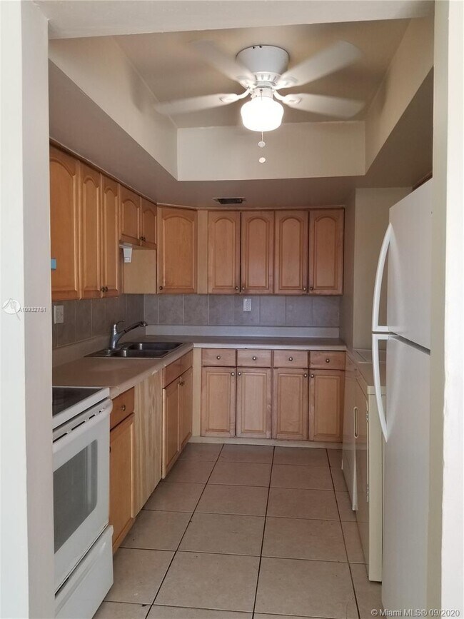 Building Photo - 2231 NW 59th Ave