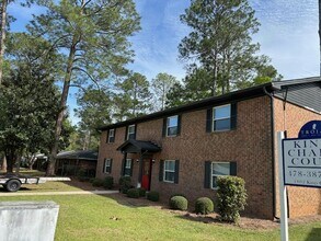 Building Photo - 1804 Kings Chapel Rd