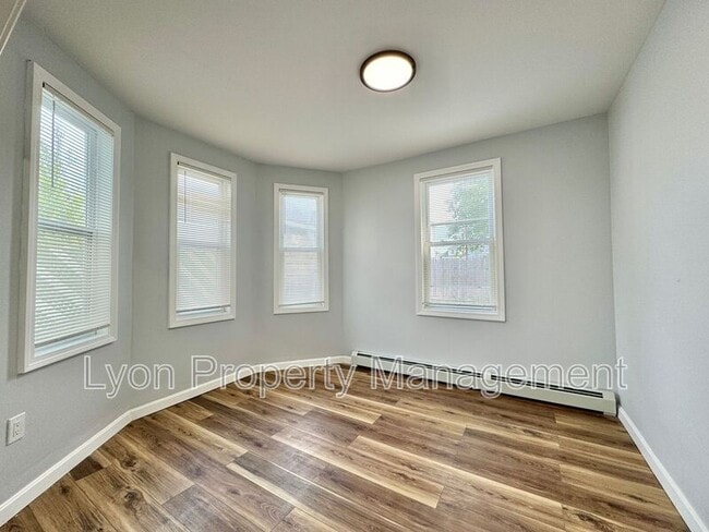 Building Photo - 204 Chapin Ave