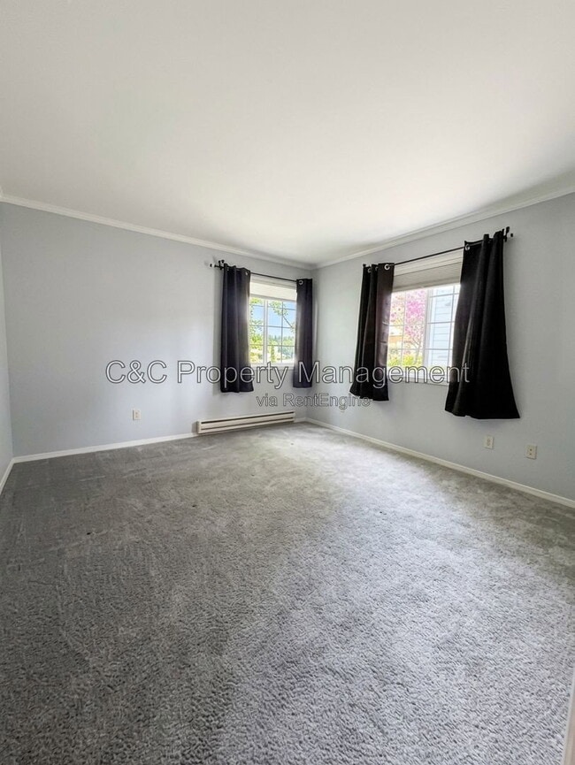Building Photo - 485 Lighthouse Dr