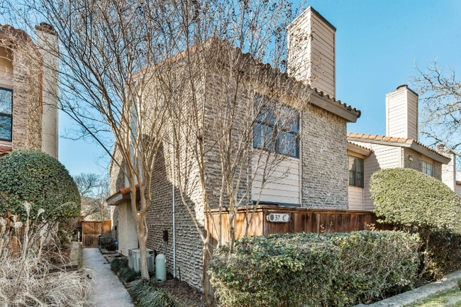Foto del edificio - 5626 Preston Oaks Rd