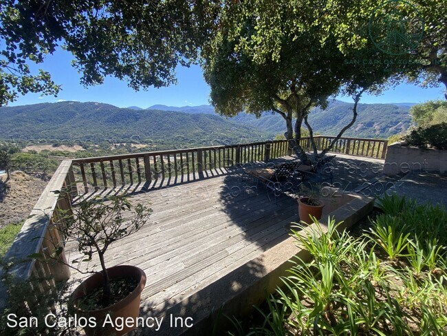 Building Photo - 3 br, 2.5 bath House - 15561 Via La Gitana