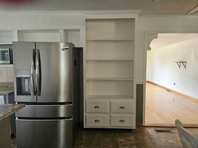 Foto del edificio - Madisonvile 37354 - 3 bedroom 2 bath - call Karen Robertson  865-454-7626
