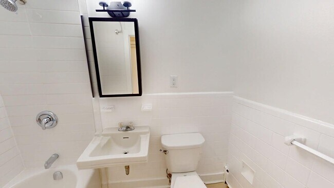 Photo de l'intérieur - 362 McArthur & 388-390 Irwin Miller