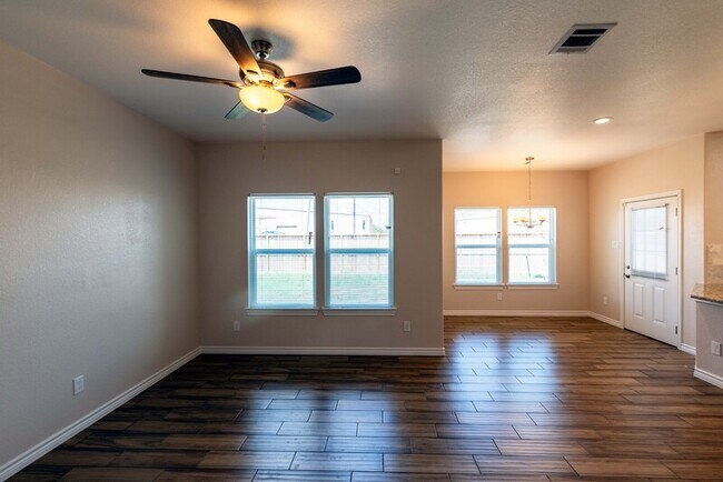 Foto del edificio - 7723 Aiiden Ridge Ln