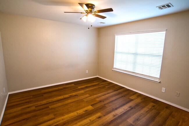 Foto del edificio - 4508 SE 80th St