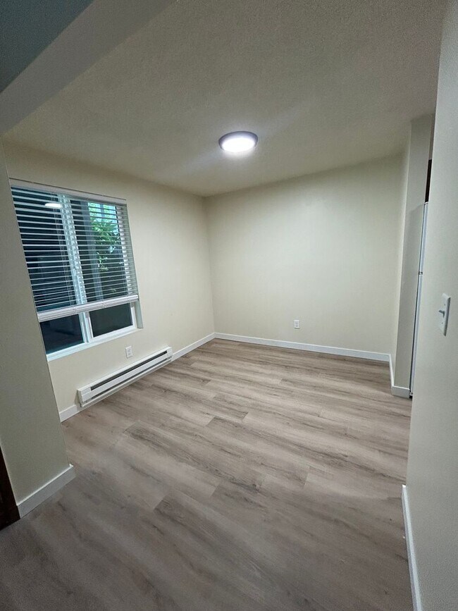 Foto del edificio - (946) 2780-C - Beautiful Updated 2-bedroom/1-bath
