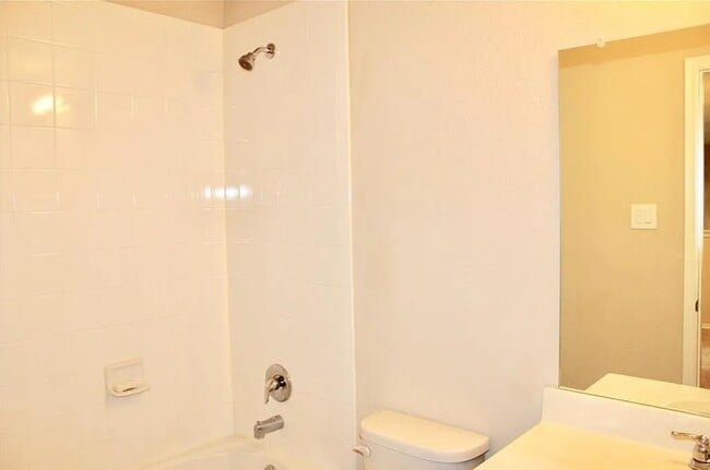 Foto del edificio - 1602 Wild Rye Cir