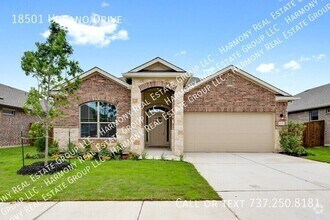 Building Photo - 18501 Urbano Dr