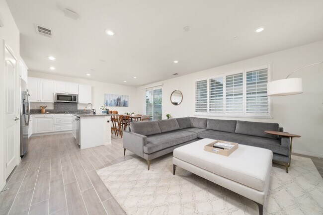 Building Photo - 12150 Tributary Way