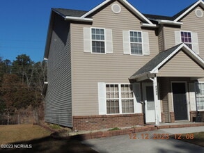 Building Photo - 1203 Pueblo Dr
