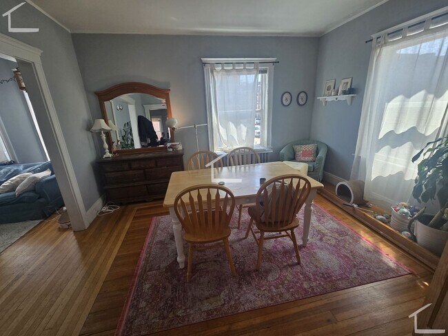 Building Photo - Huge 3 bed 1 bath in Brighton.... Sept 1st Move in!!