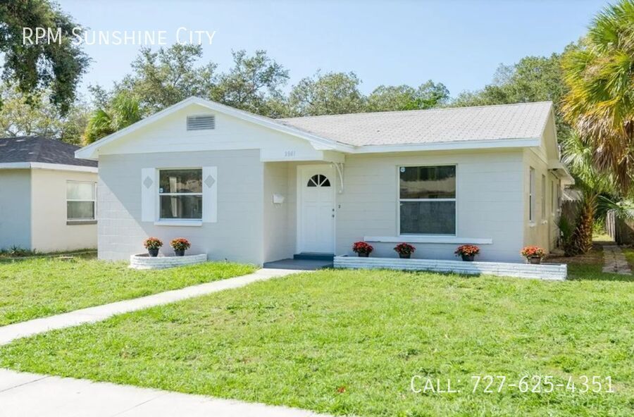 Foto principal - 3901 Grove St S