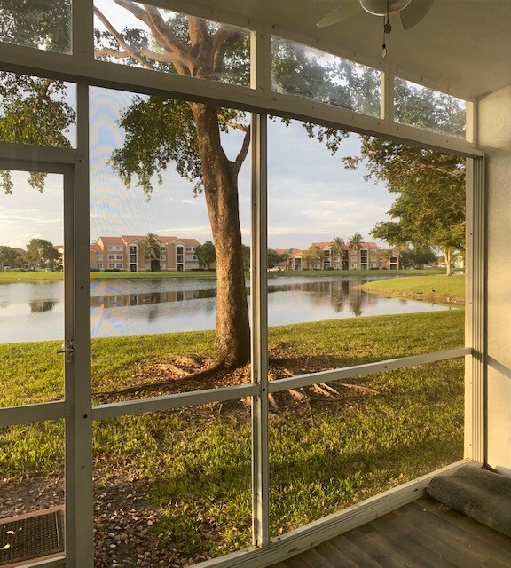 Foto del edificio - 7755 Yardley Dr
