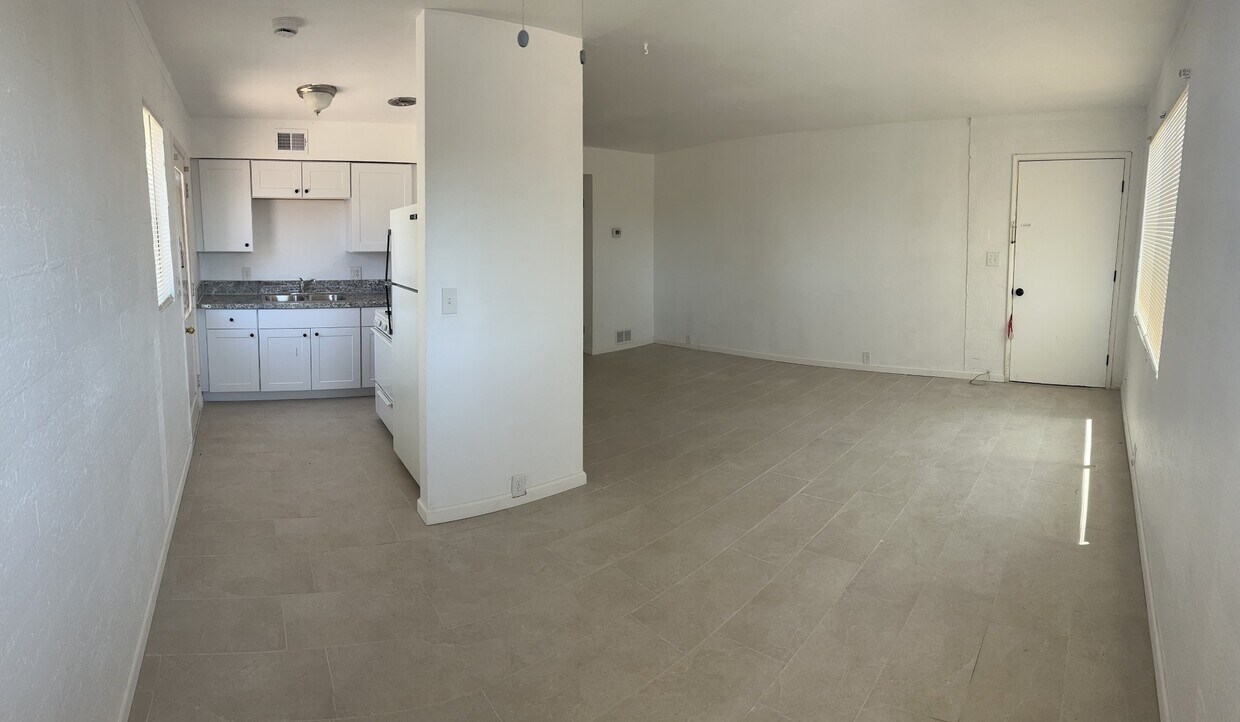 Foto principal - 1234 N Dodge Blvd