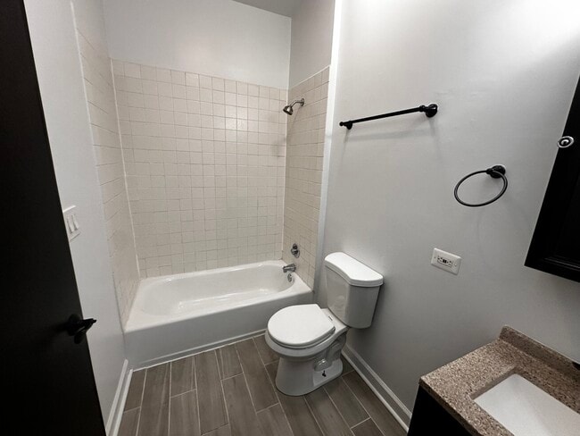 Foto del edificio - 4759 N Lincoln Ave