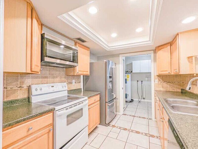 Photo - 2186 Greenbriar Blvd House