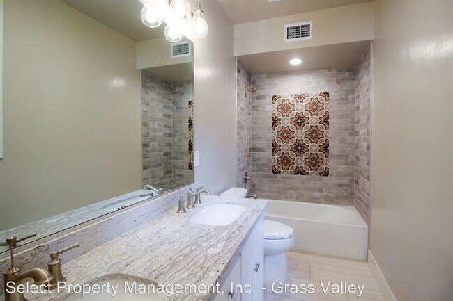 Building Photo - 3 br, 2.5 bath House - 240 Pello Lane