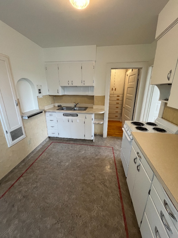 Building Photo - 406 S Coeur d'Alene St