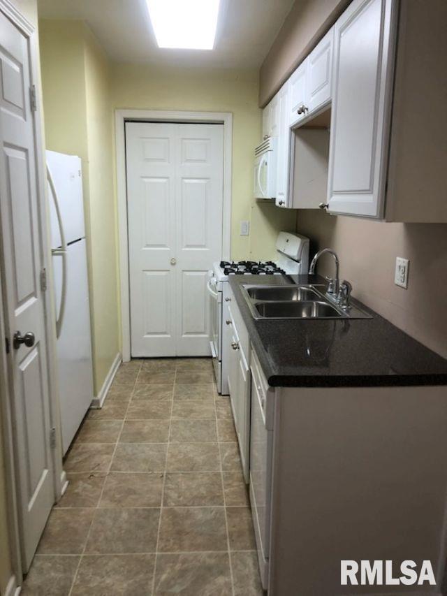 Foto del edificio - 1326 E 38th St