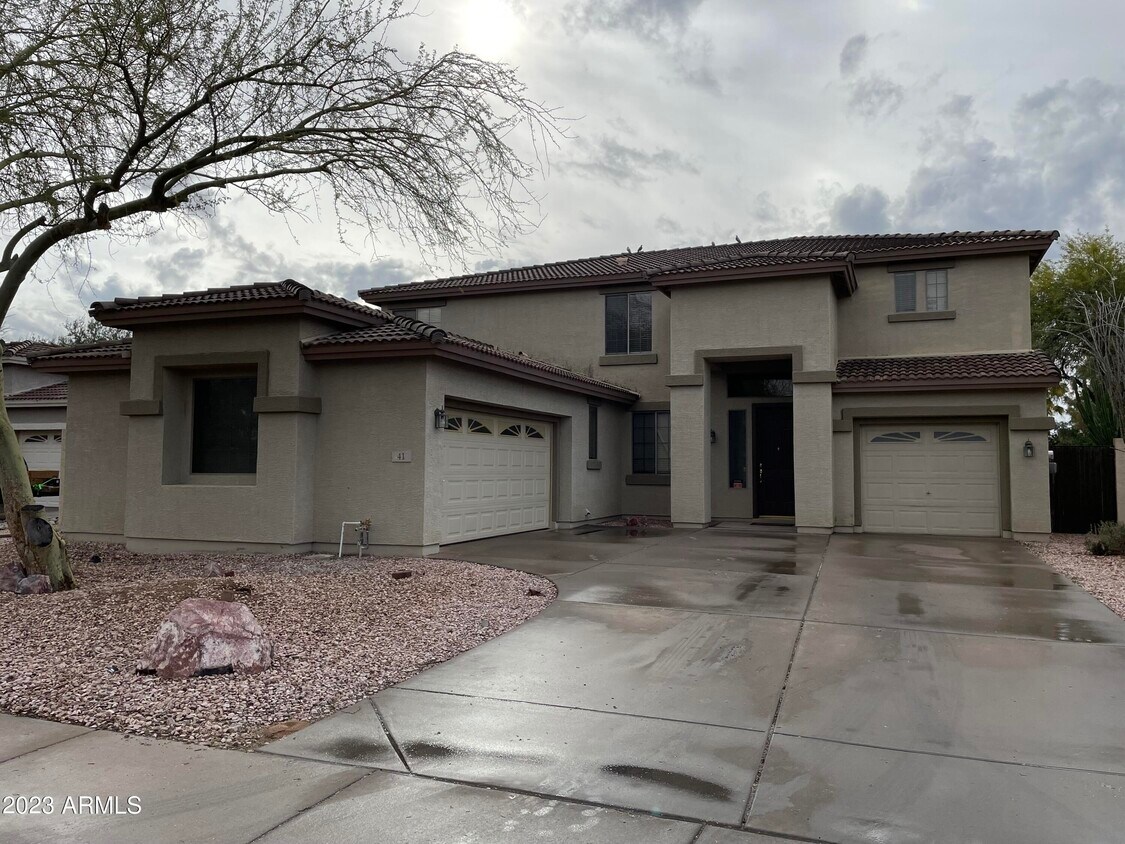 Primary Photo - 41 W Birchwood Pl