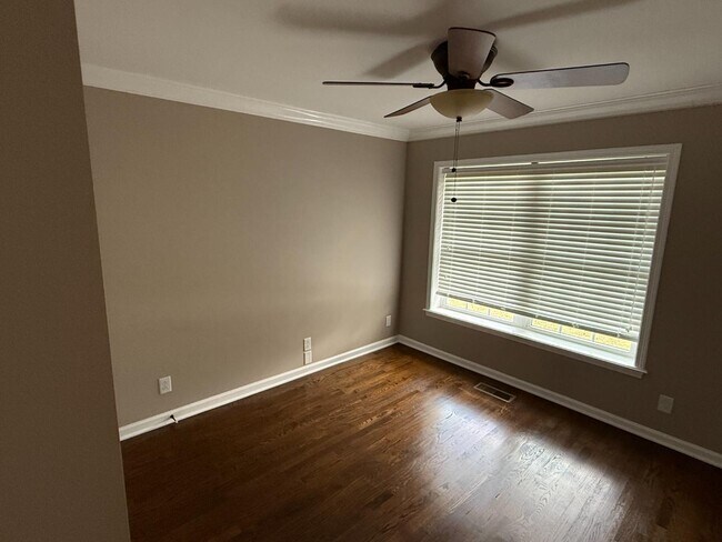 Foto del edificio - 3125 Hwy 49 E