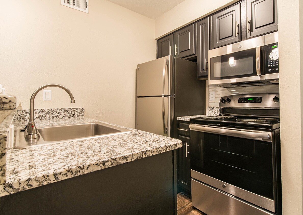 Everton Bellmar Rentals Dallas, TX