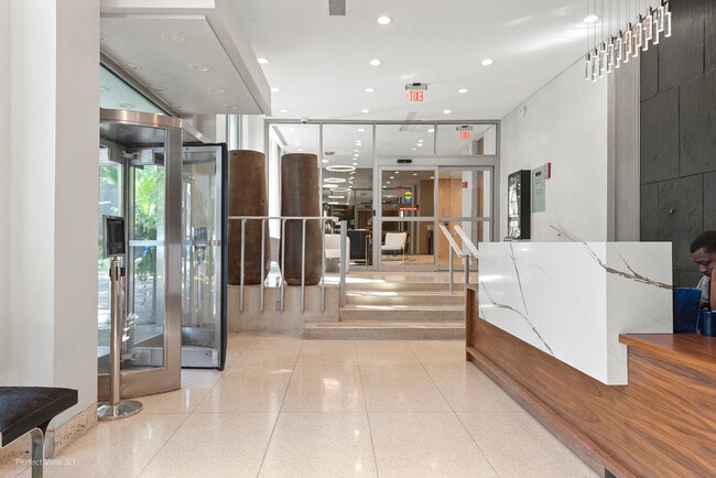 Foto del edificio - 1255 N Sandburg Terrace