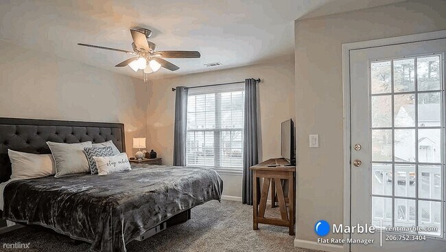 Foto del edificio - 2 br, 2.5 bath Townhome - 2652 Dwight Pl
