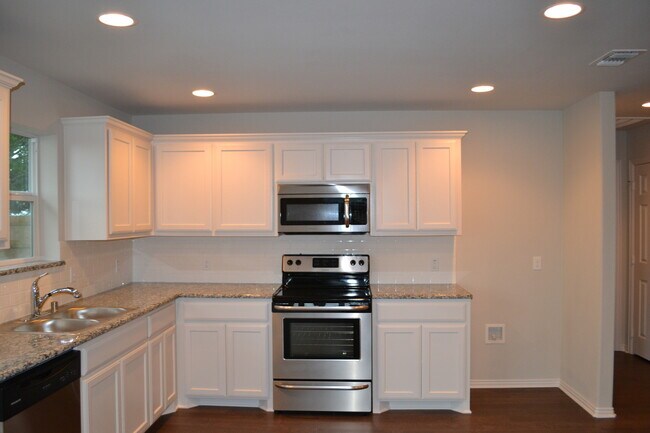 Foto del edificio - House for Lease in Sherman