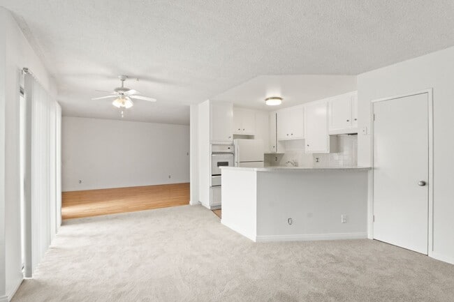 Foto del edificio - 3735 Mentone Ave