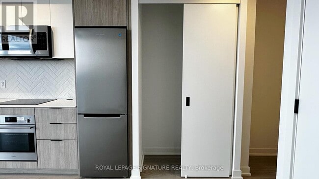 Building Photo - 36 Zorra St