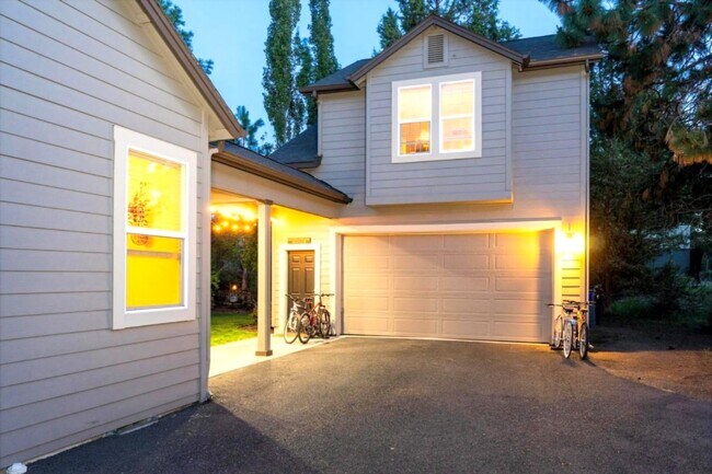 Foto del edificio - 19487 Blue Lake Loop