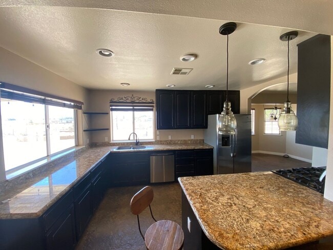 Building Photo - BEAUTIFUL 4BD/3BA HOME ON 2.53 ACRES!!!