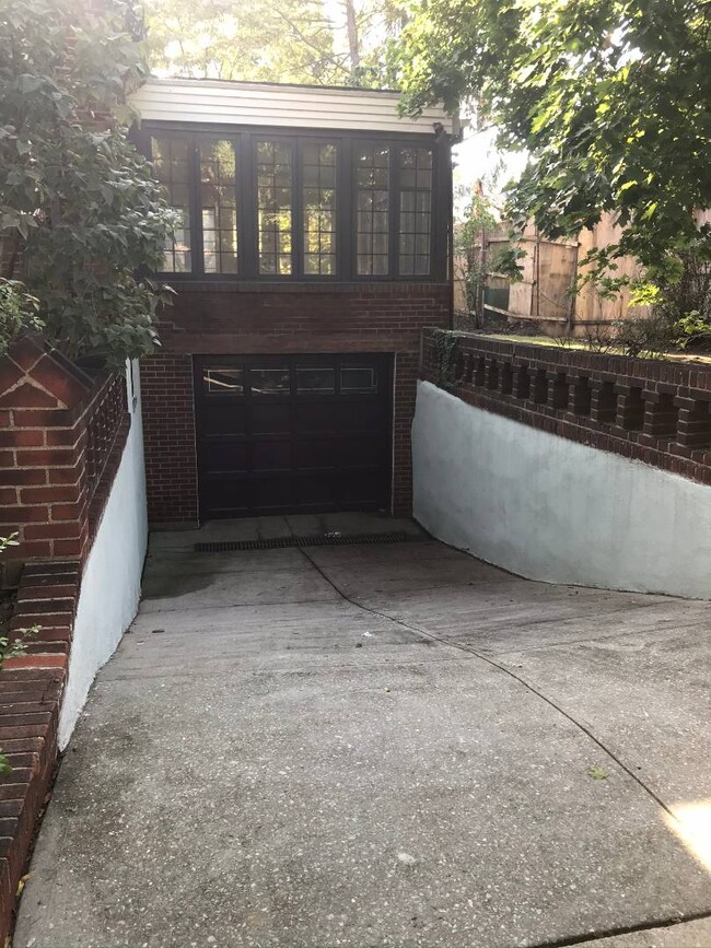Building Photo - 88-14-88-65 65th Dr