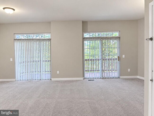 Foto del edificio - 1820 Cedar Cove Way