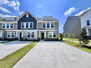 Building Photo - 3068 Harborview Dr