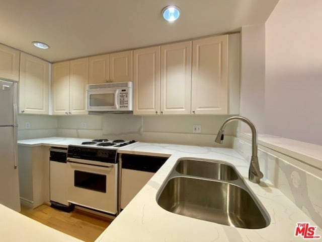 Building Photo - 1281 Cabrillo Ave