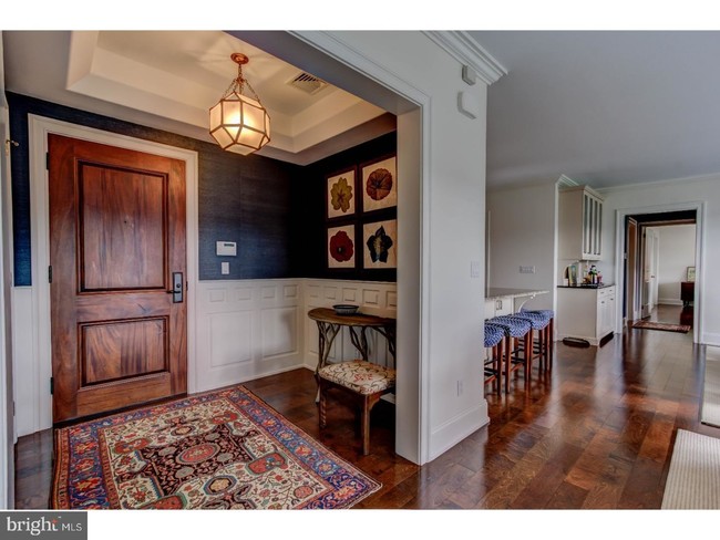 Building Photo - 102 Louella Ave